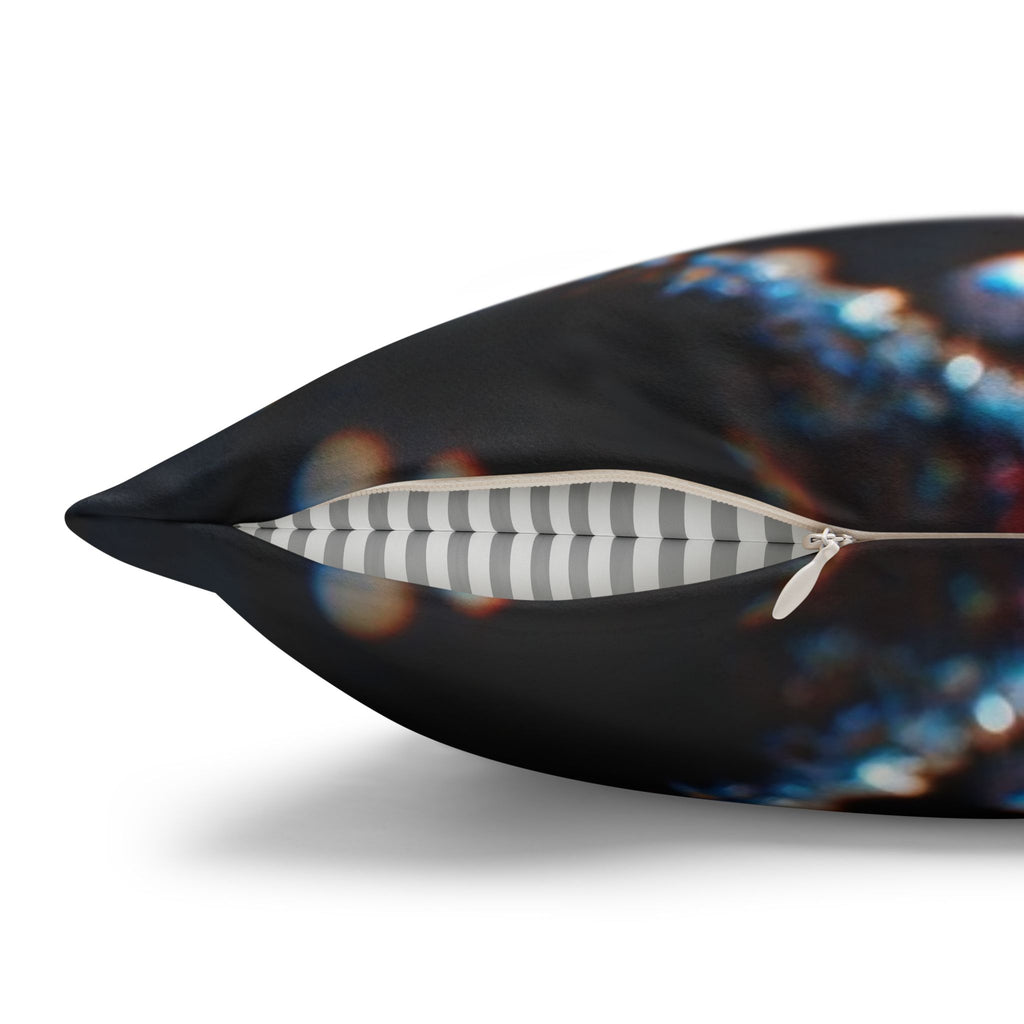 Red diamond flowers (in moonlight) - Suede Square Pillowcase