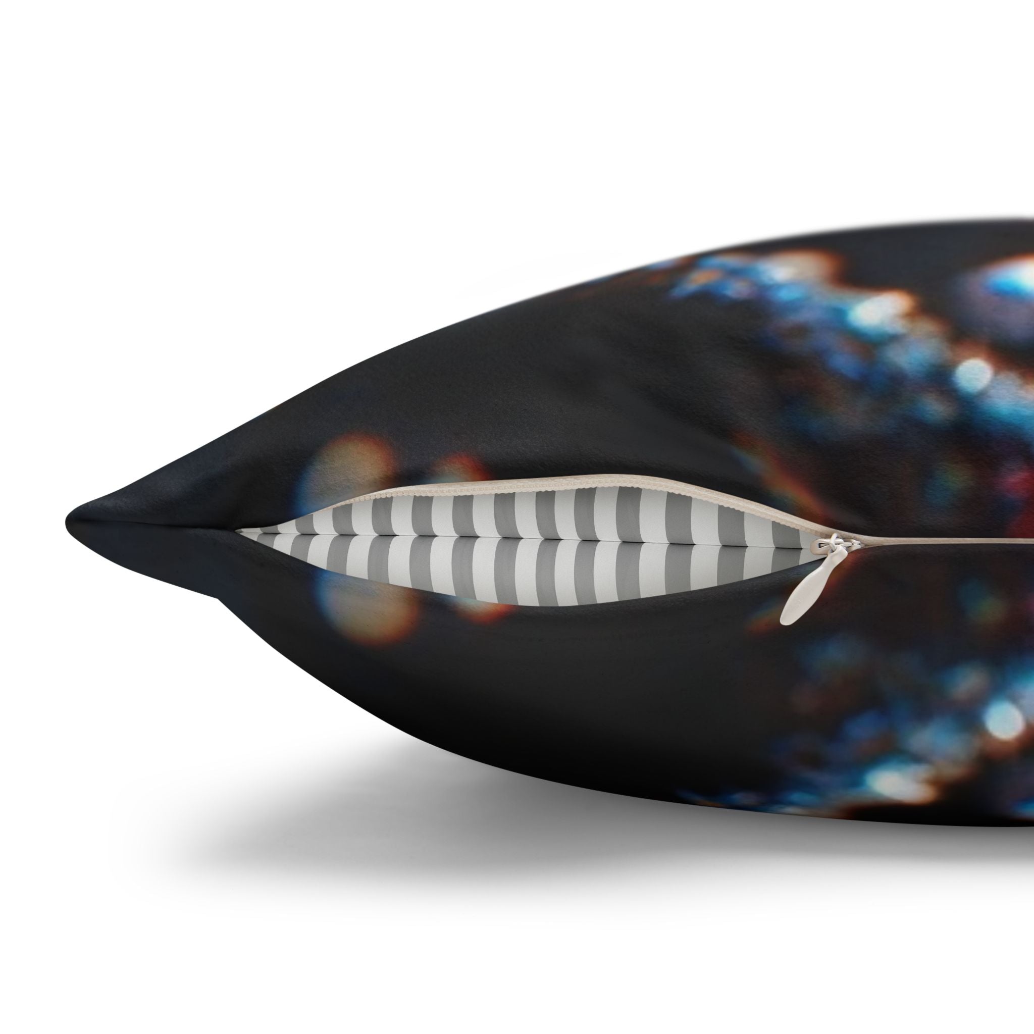 Red diamond flowers (in moonlight) - Suede Square Pillowcase